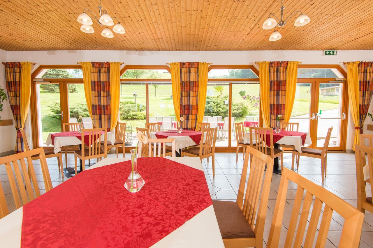 Gasthof Wiesenhofer Miesenbach (Styria) Exterior foto